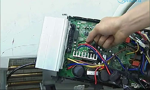 乐清美的空调电话是多少